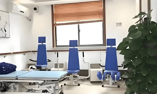 细节藏不住爱！白敬亭晒家意外暴露恋情？