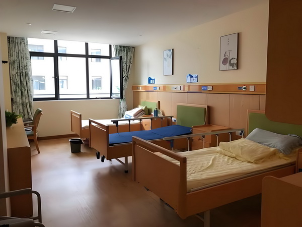 这版超人如何应对特朗普的时代